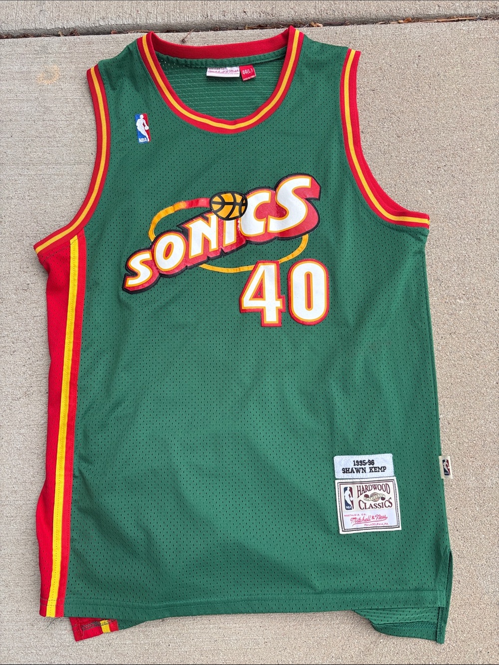 Shawn Kemp Sonics jersey 44 Large